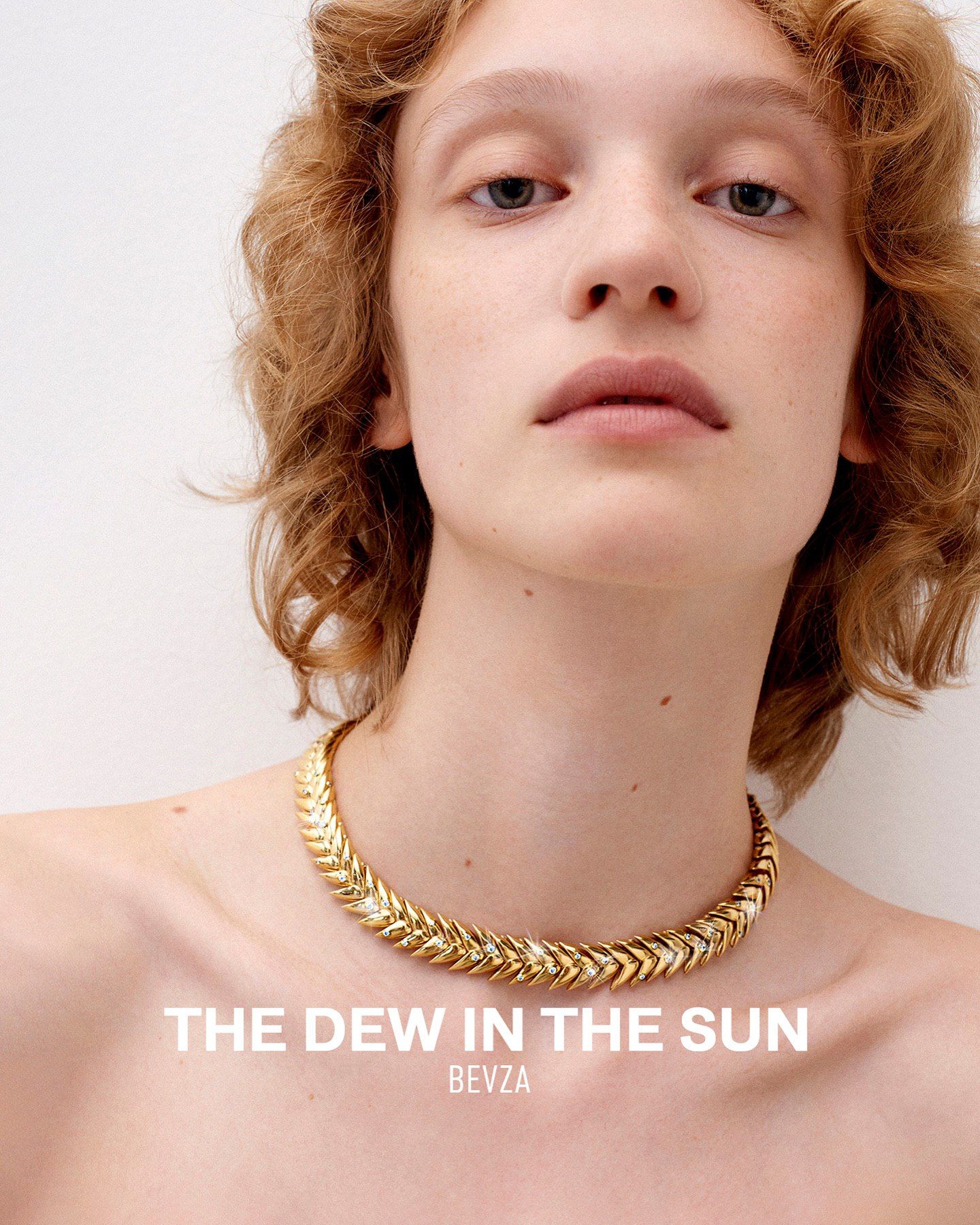 2-dasha-p-main-book-first-line-model-management