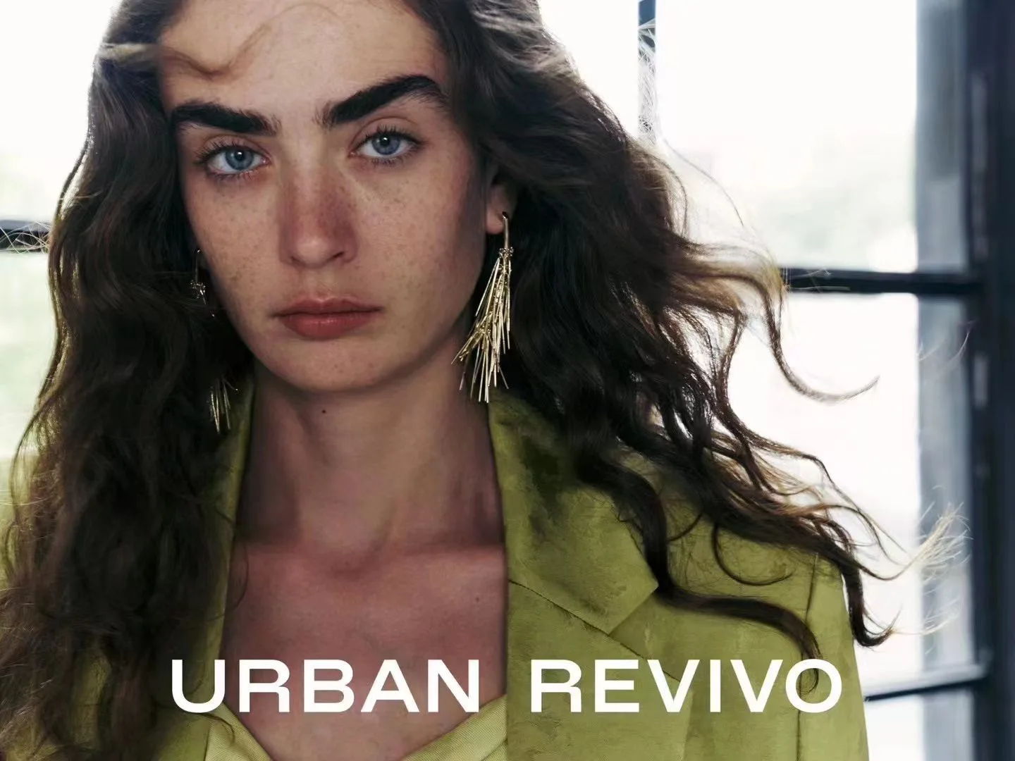 8-alisha-n-urban-revivo-lookbook-iliya-nadya