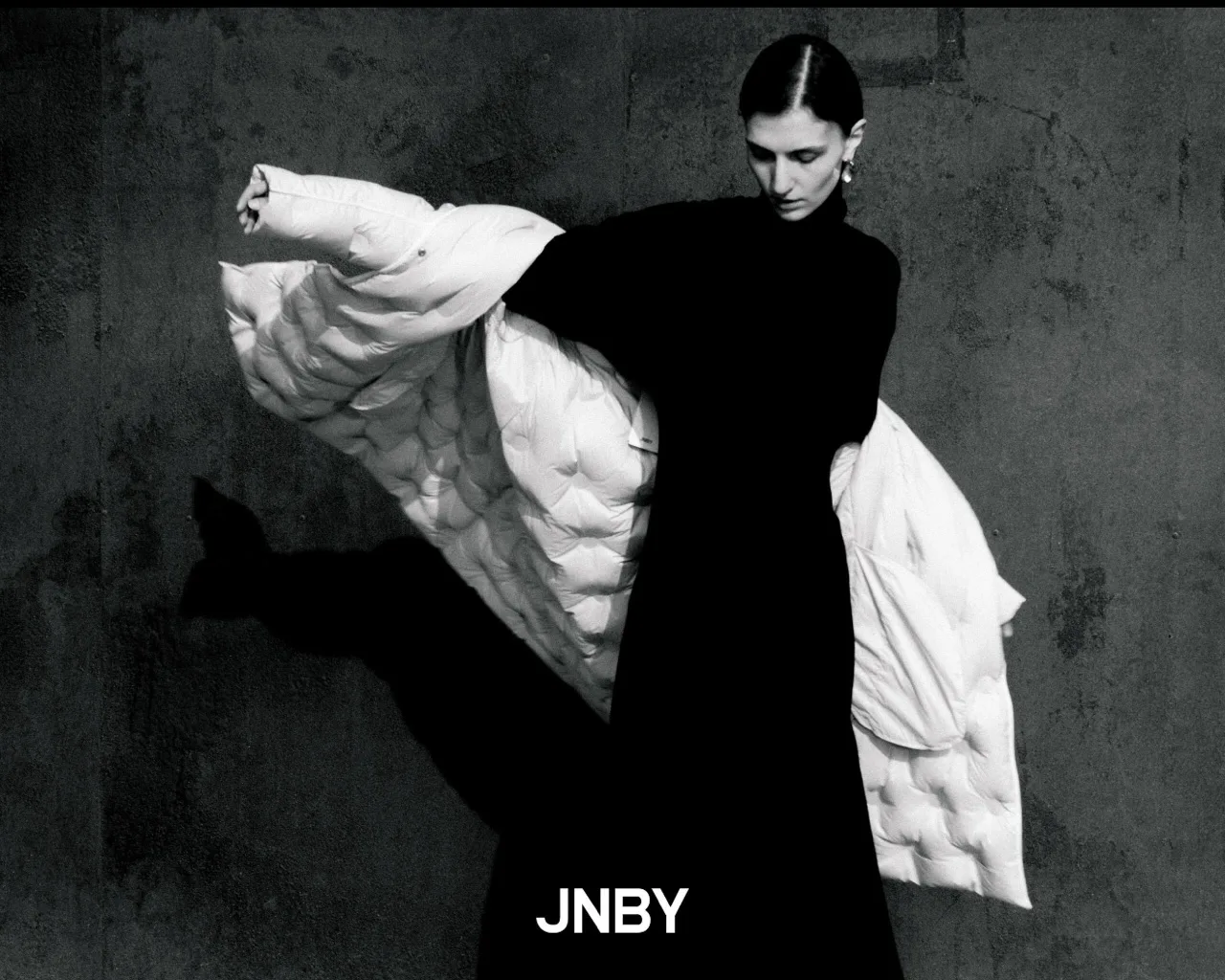 VICTORIA FOR JNBY