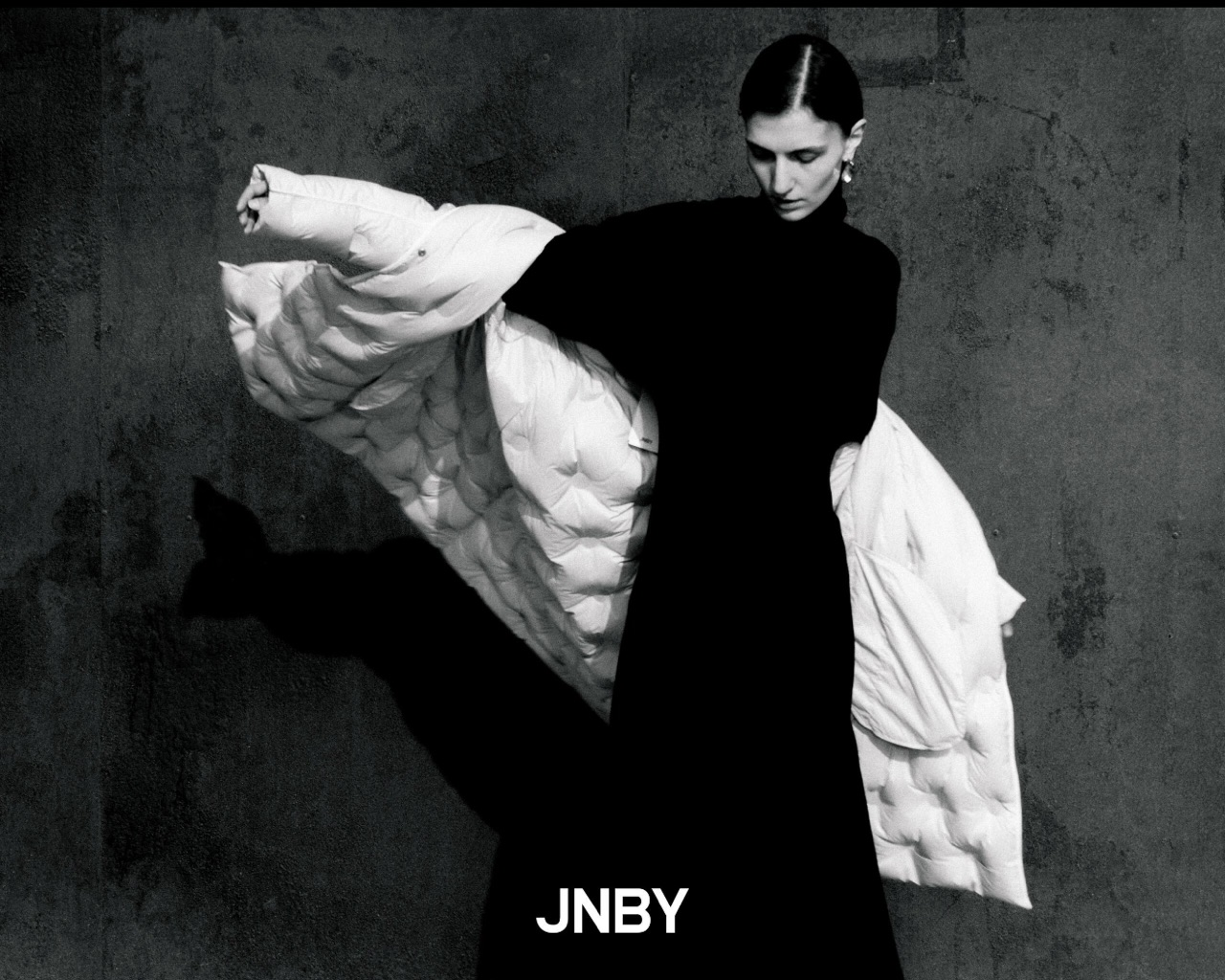 VICTORIA FOR JNBY